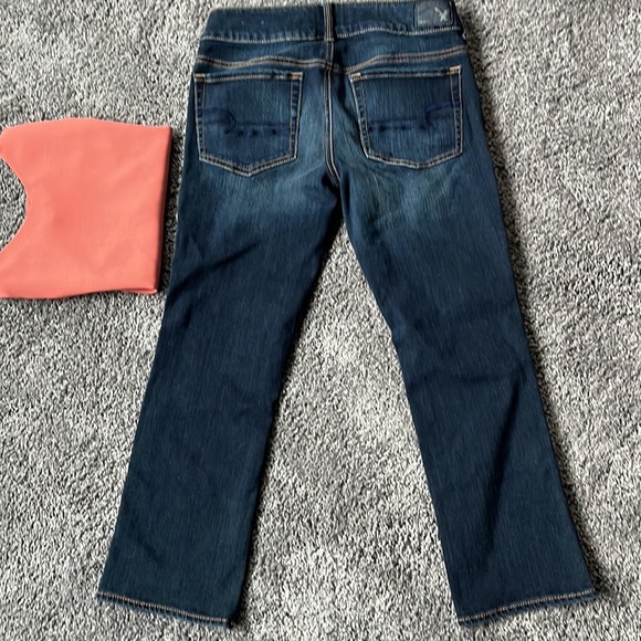American Eagle Artist Crop, Size 6, dark wash jeans - Picture 3 of 5